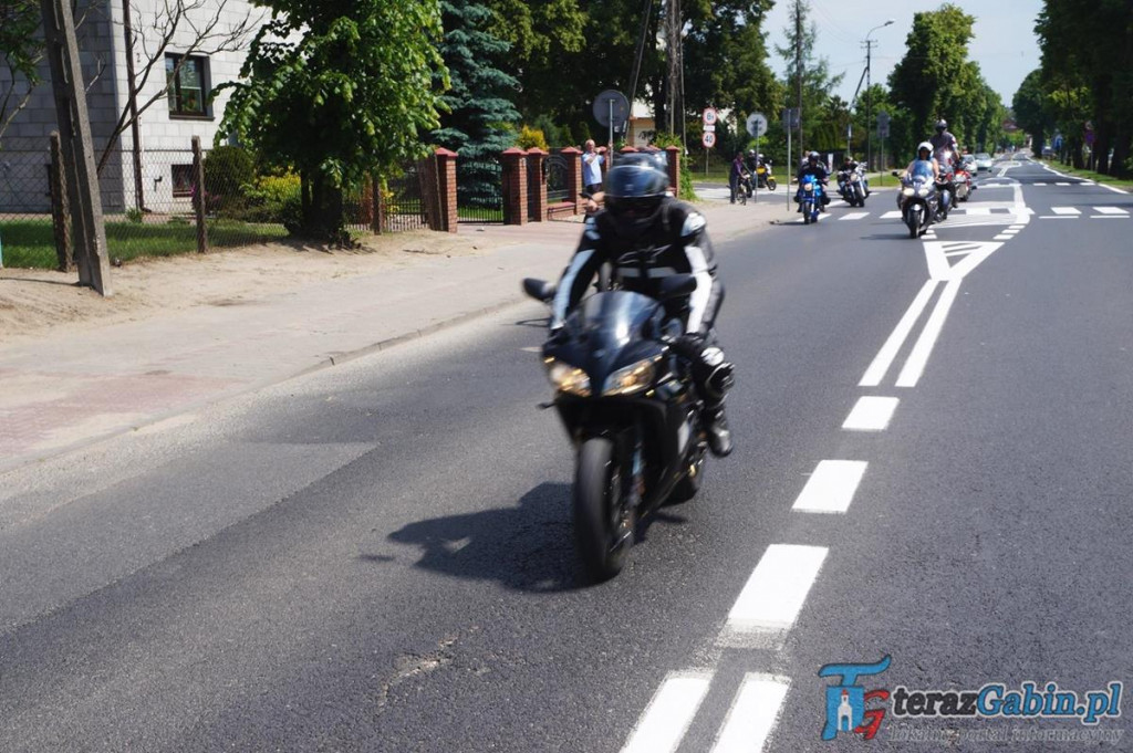 Przez gminę Gąbin przejechała wielka parada motocyklowa. Z okazji Dni Gąbina. [zdjęcia, film]