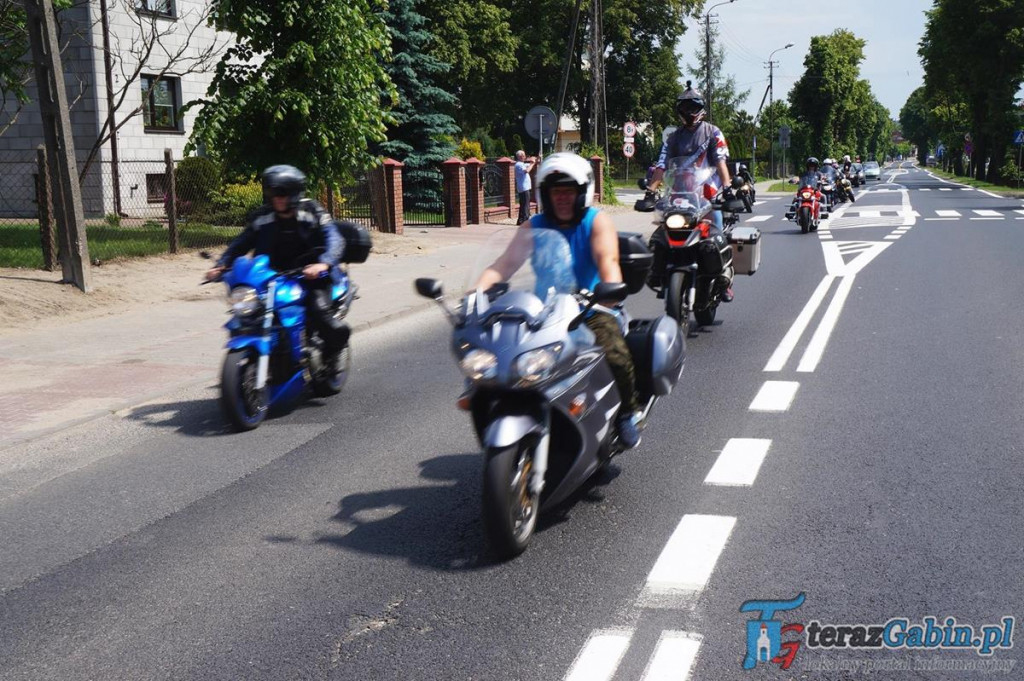 Przez gminę Gąbin przejechała wielka parada motocyklowa. Z okazji Dni Gąbina. [zdjęcia, film]