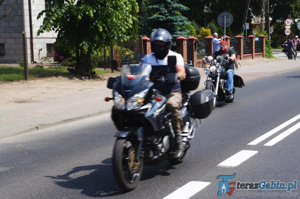 Przez gminę Gąbin przejechała wielka parada motocyklowa. Z okazji Dni Gąbina. [zdjęcia, film]