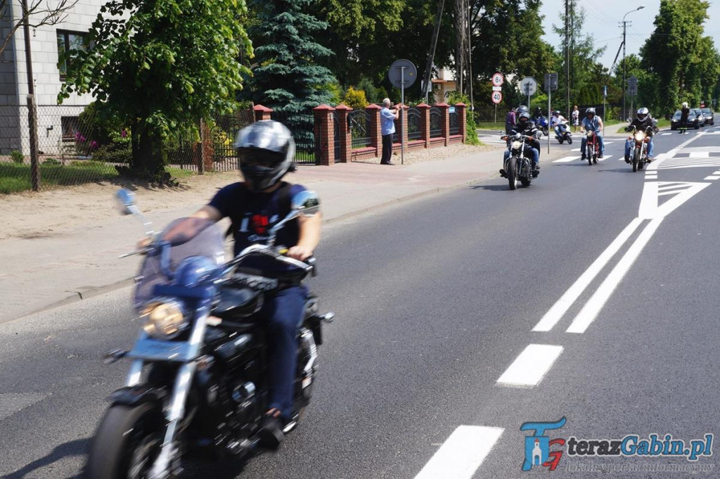 Przez gminę Gąbin przejechała wielka parada motocyklowa. Z okazji Dni Gąbina. [zdjęcia, film]