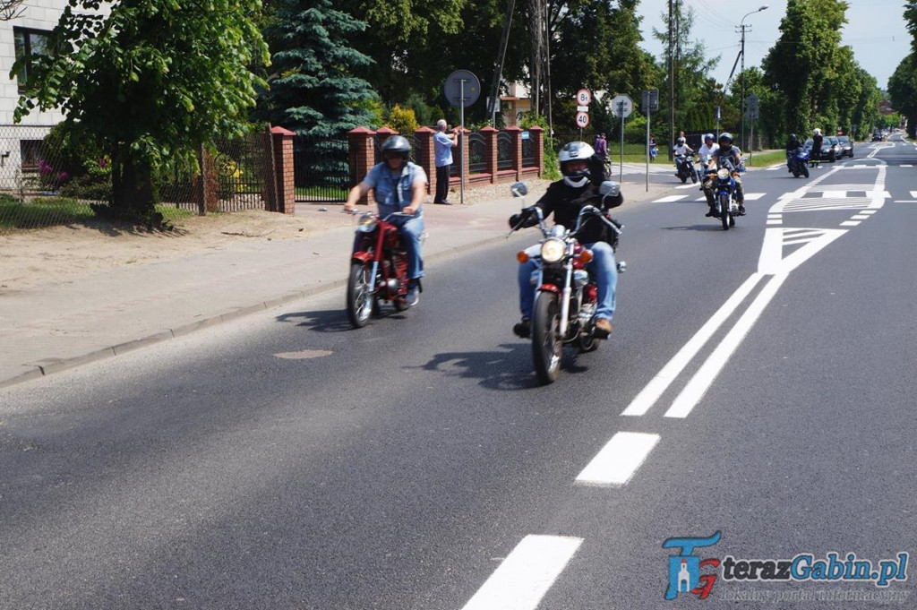 Przez gminę Gąbin przejechała wielka parada motocyklowa. Z okazji Dni Gąbina. [zdjęcia, film]