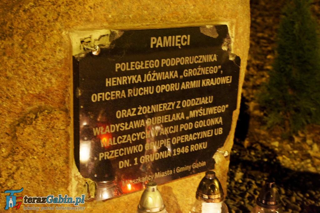 Oddali hołd bohaterowi.