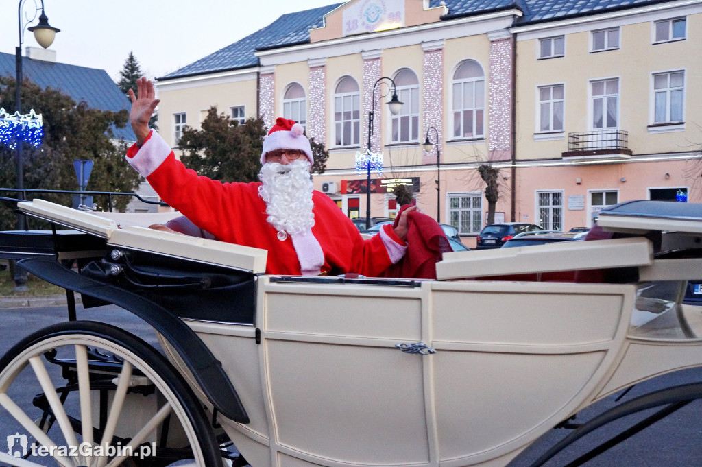 Mikołaj odwiedził dzieci na starówce...