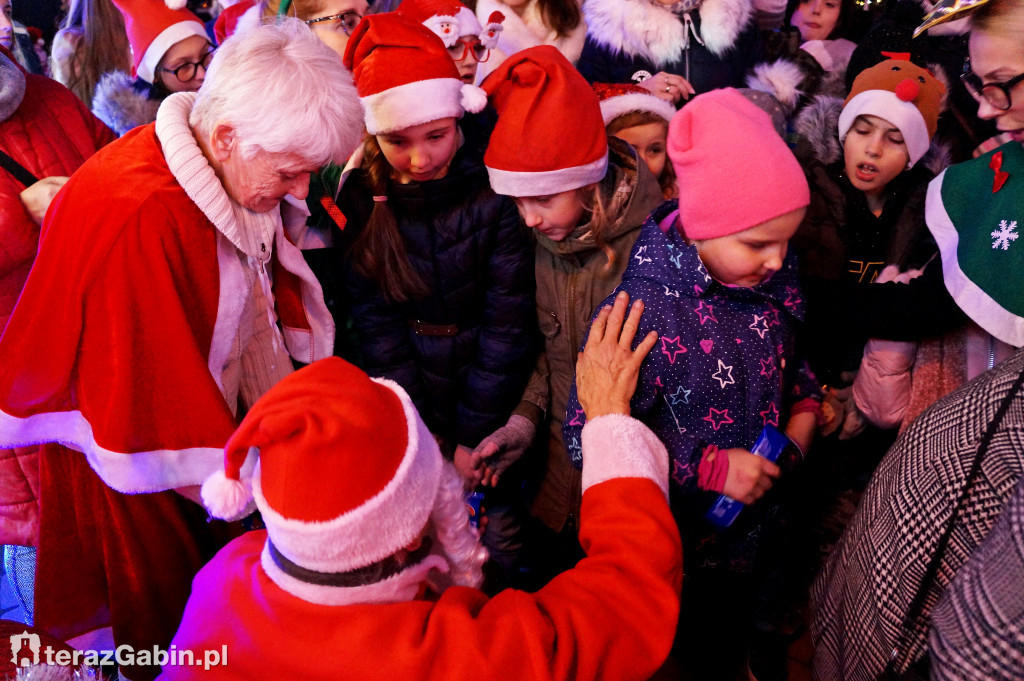 Mikołaj odwiedził dzieci na starówce...