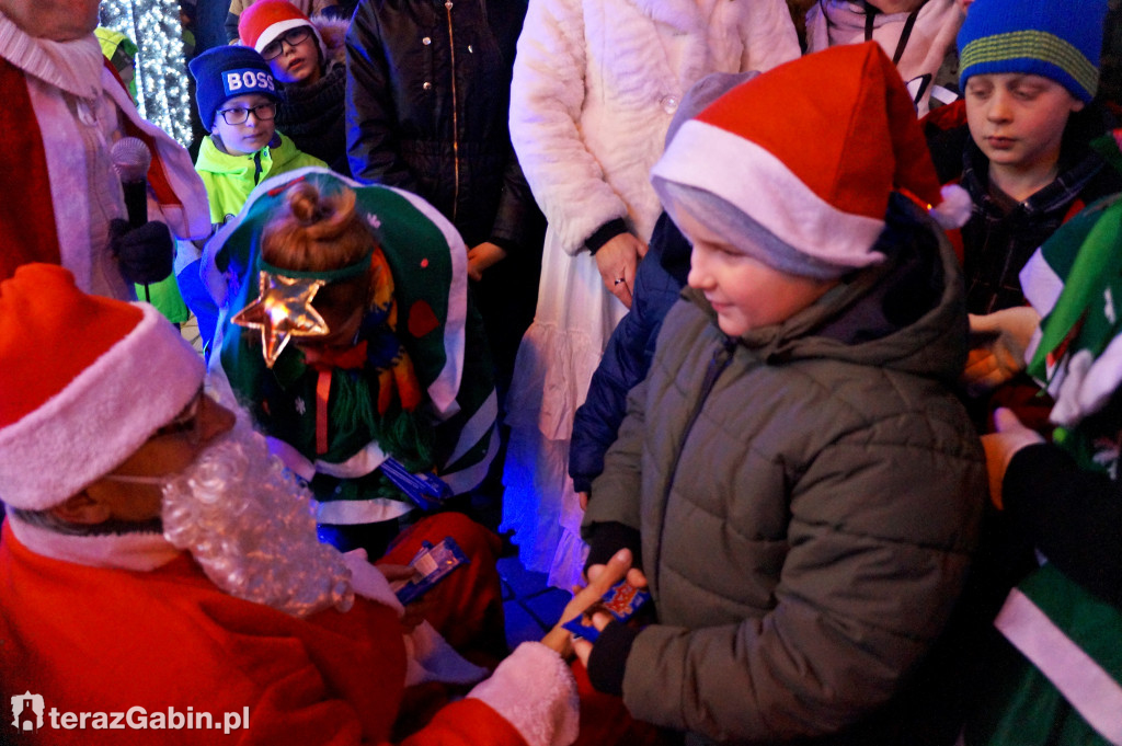 Mikołaj odwiedził dzieci na starówce...