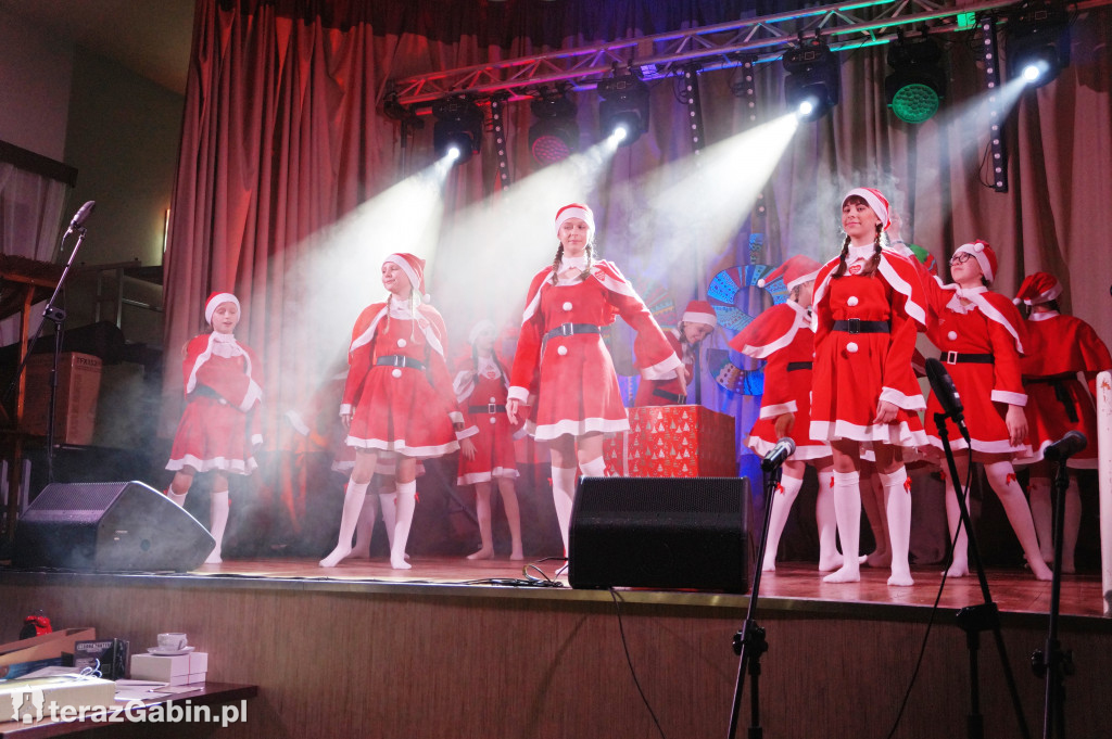 Gąbin zagrał z Wielką Orkiestrą. W sali OSP odbył się koncert.