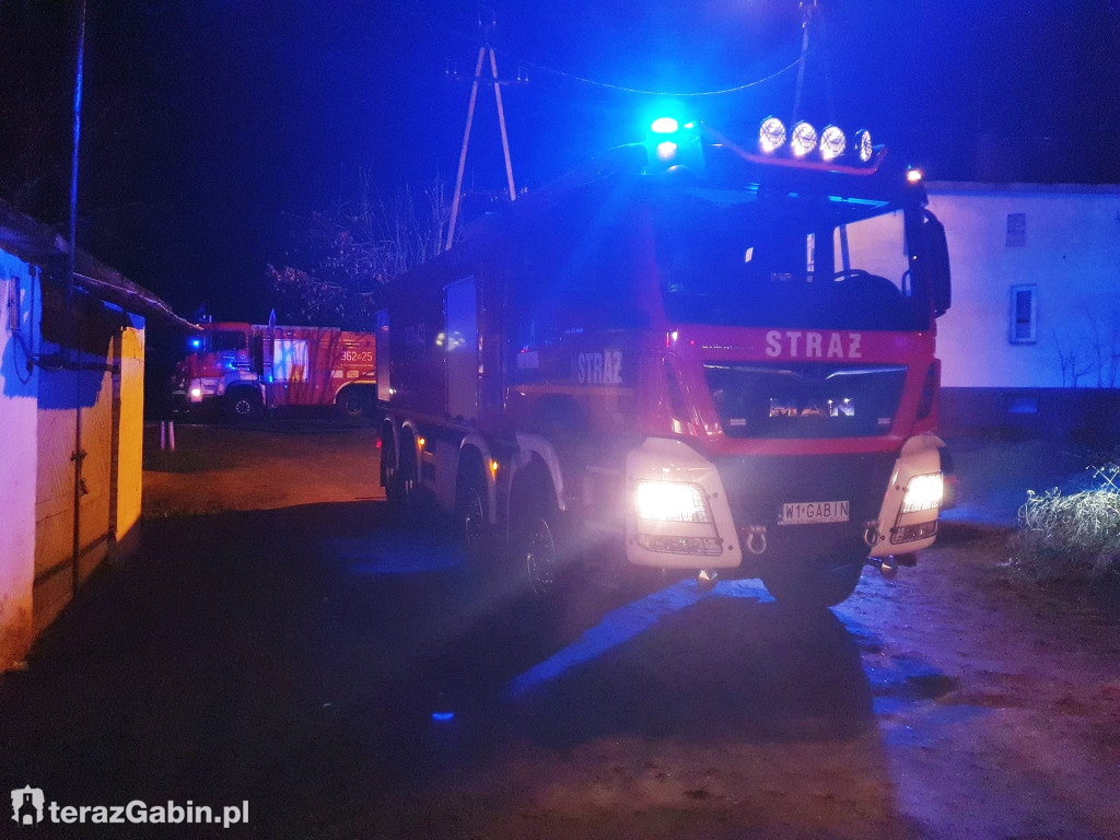 Pożar w budynku mieszkalnym. Straż przybyła na czas.