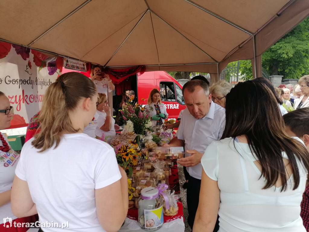 Kiermasz słodkości w Dobrzykowie.