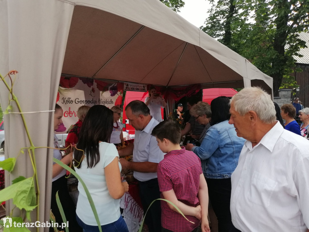 Kiermasz słodkości w Dobrzykowie.
