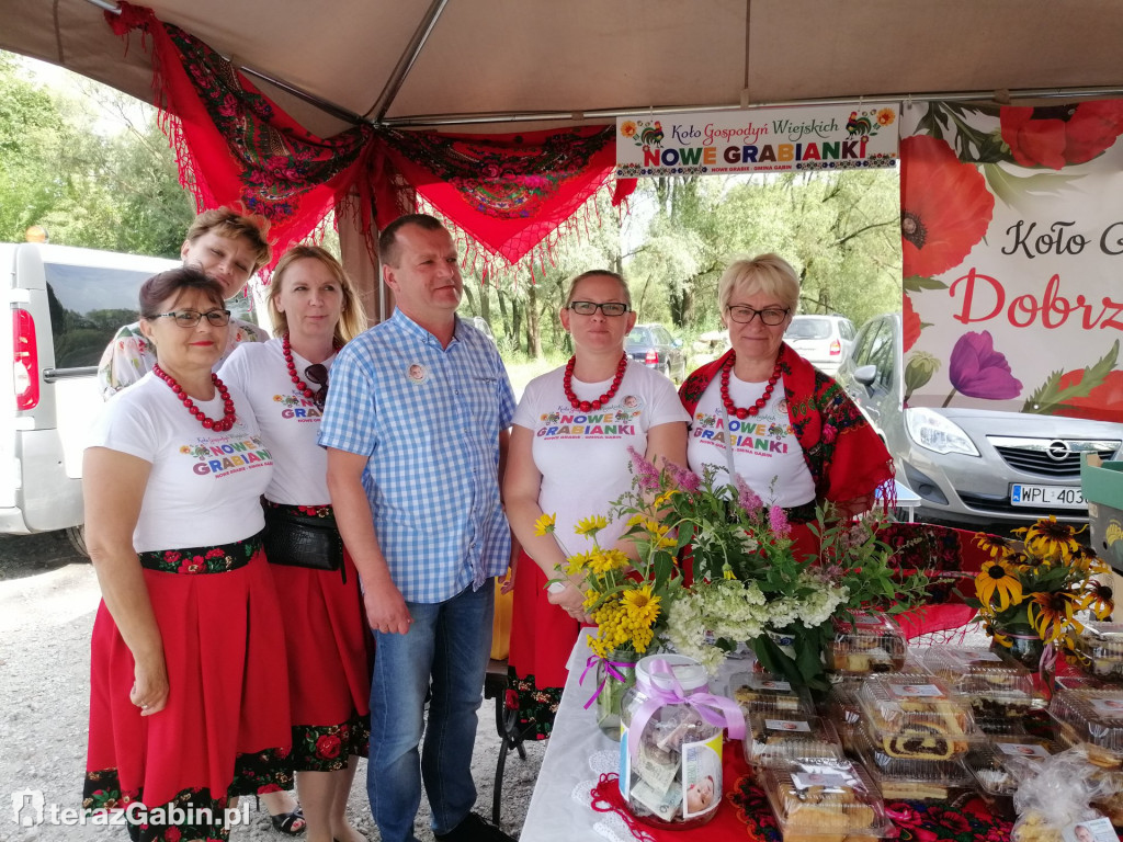 Kiermasz słodkości w Dobrzykowie.