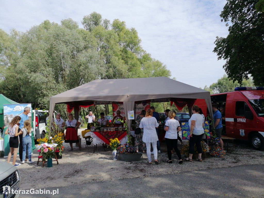 Kiermasz słodkości w Dobrzykowie.
