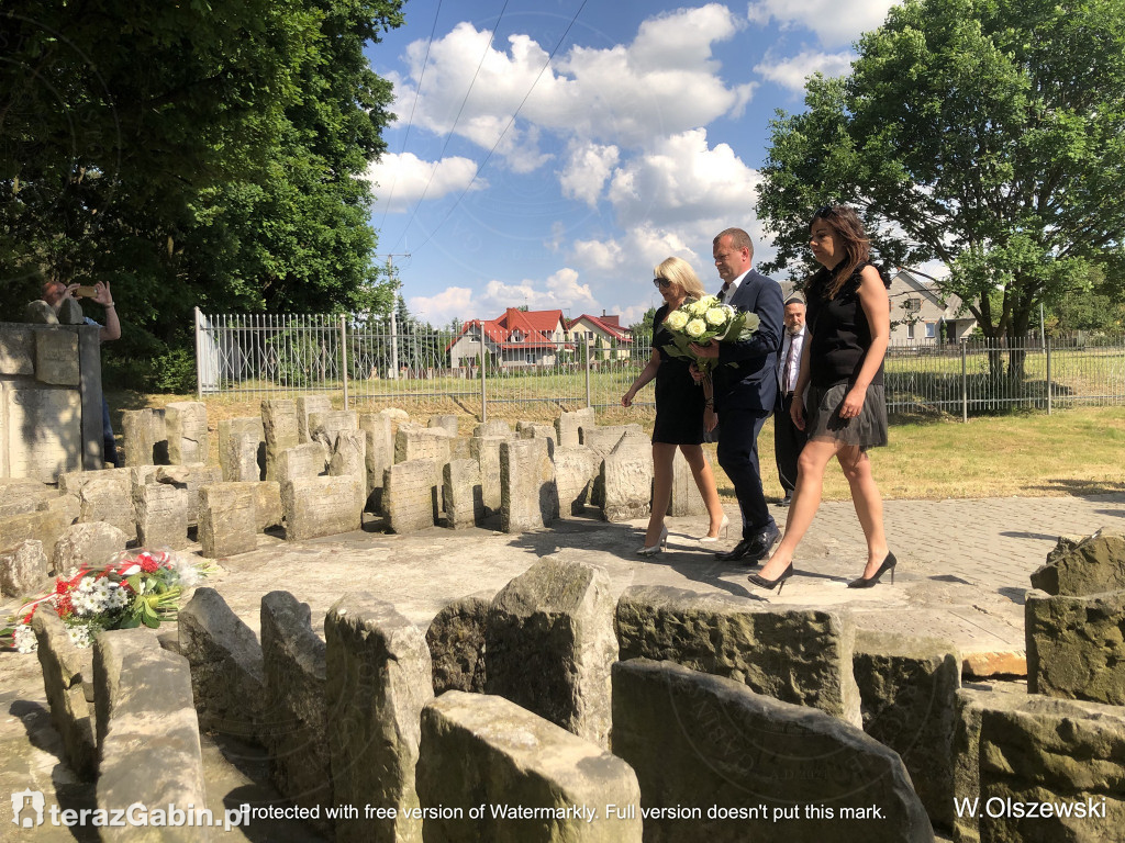 W Gąbinie odsłonięto tablicę upamiętniającą społeczność żydowską.