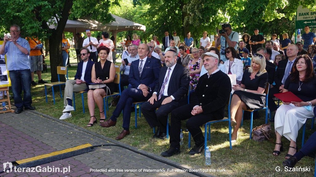 W Gąbinie odsłonięto tablicę upamiętniającą społeczność żydowską.