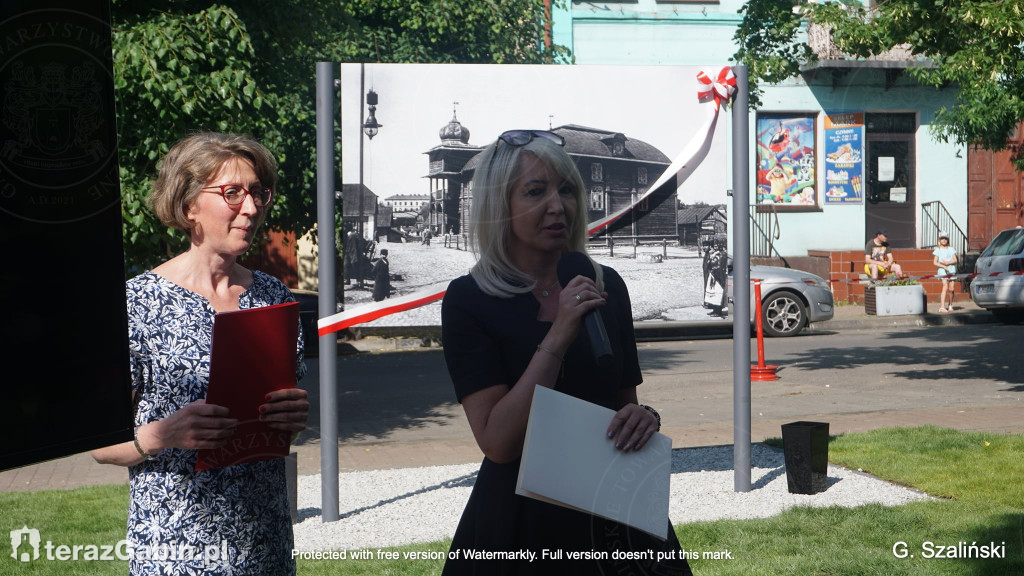 W Gąbinie odsłonięto tablicę upamiętniającą społeczność żydowską.