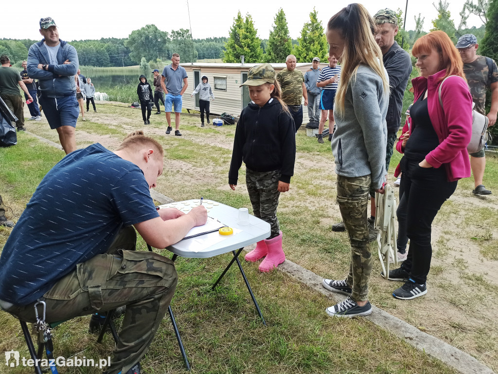 Wędkarska niedziela w Zdworzu.