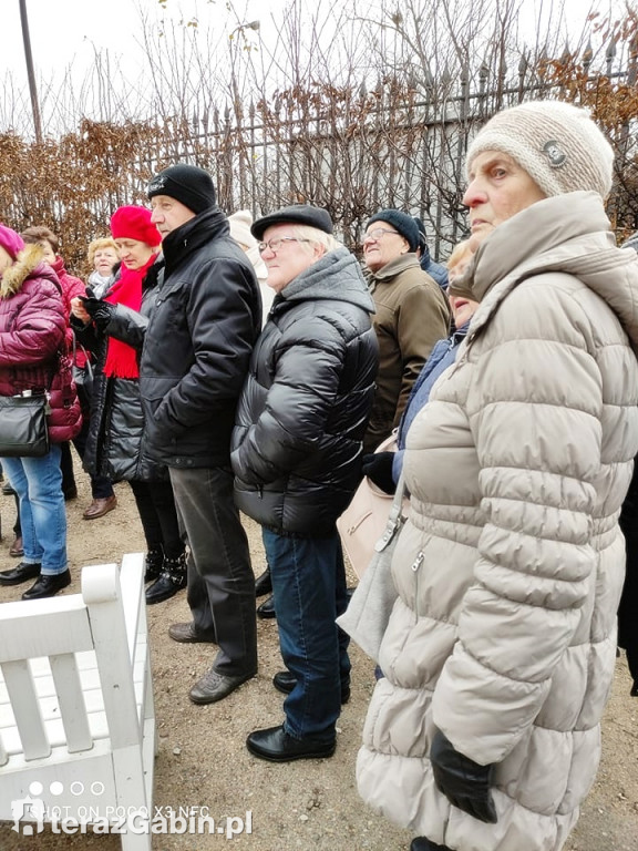 Seniorzy na wycieczce w Warszawie.