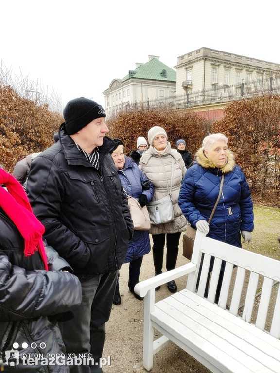 Seniorzy na wycieczce w Warszawie.