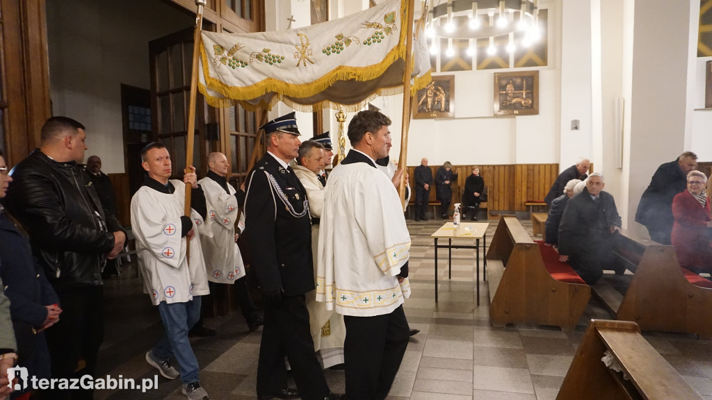 Procesja Rezurekcyjna w Parafii Gąbin.