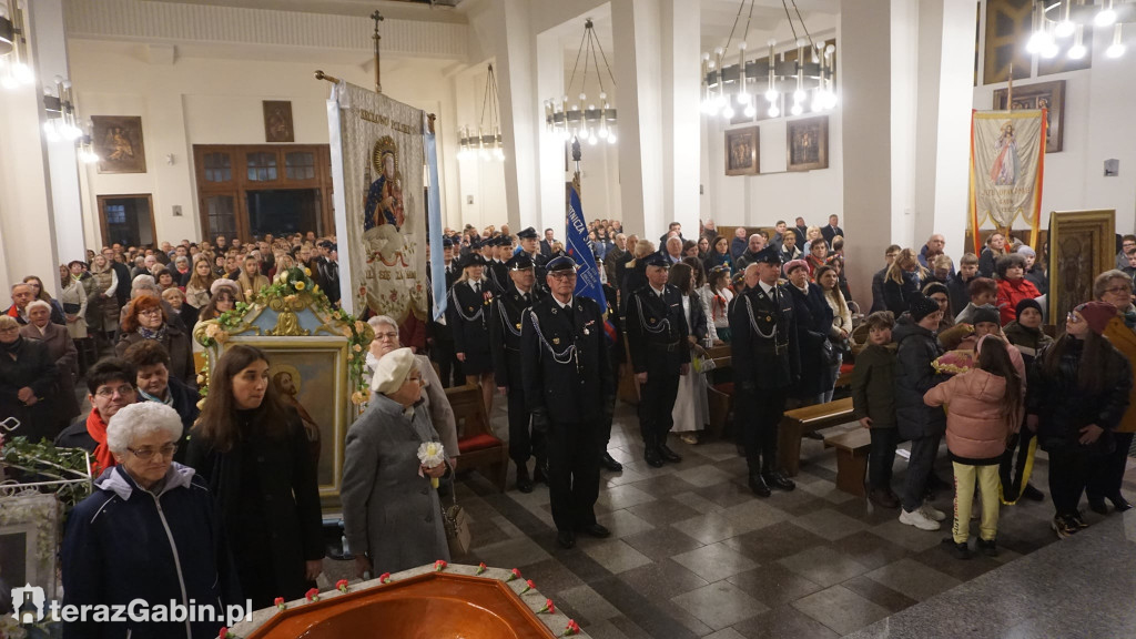Procesja Rezurekcyjna w Parafii Gąbin.