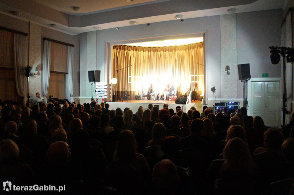 Wzruszenie, zamyślenie, uśmiech. Teatralna sobota w Gąbinie.