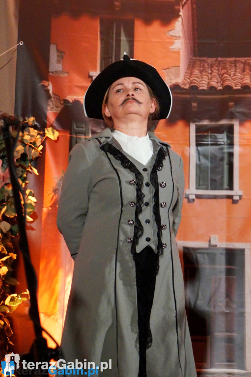 Włoska awantura na deskach gąbińskiego teatru [zdjęcia]