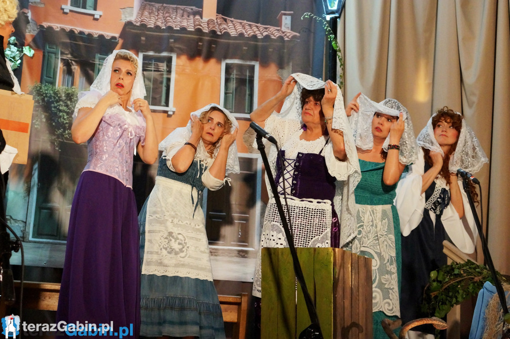 Włoska awantura na deskach gąbińskiego teatru [zdjęcia]