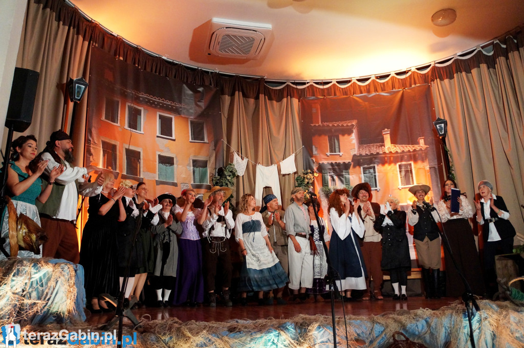 Włoska awantura na deskach gąbińskiego teatru [zdjęcia]