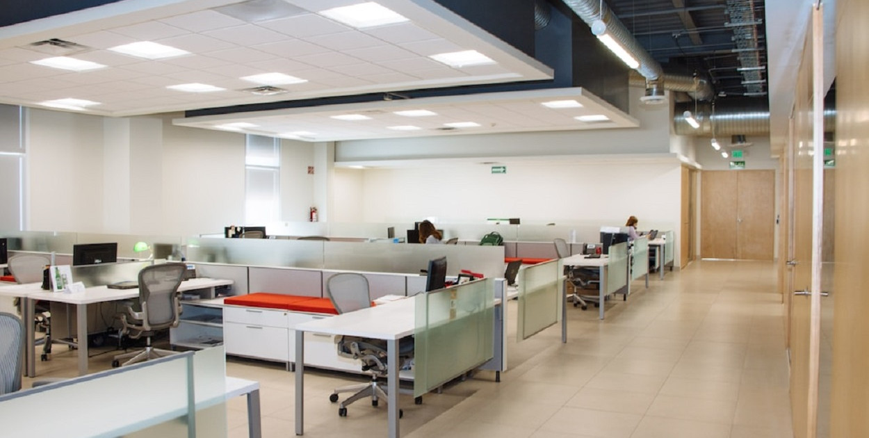 Jakie metody sprzątania biura są najskuteczniejsze?