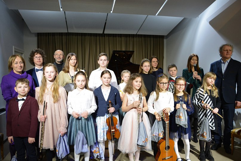 &quot;W chołdzie Chopinowi&quot;. Koncert w Sannikach.