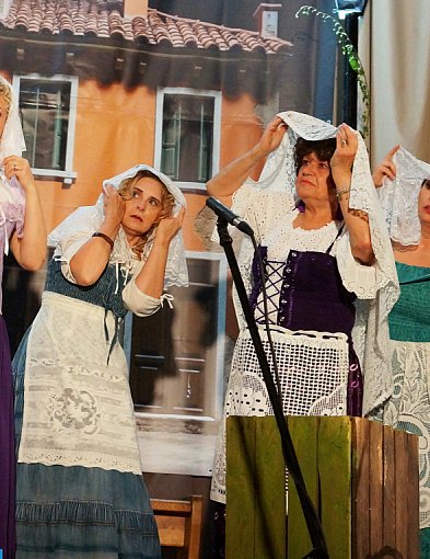Włoska awantura na deskach gąbińskiego teatru [zdjęcia]-58864