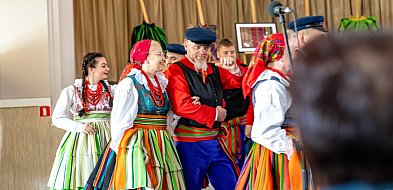 Jesienne spotkanie z folklorem w Gąbinie. -59504
