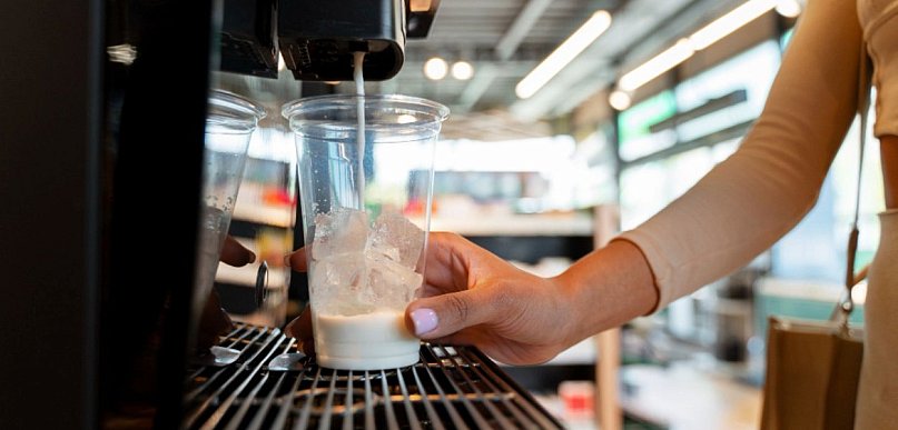 Wynajem vs. zakup ekspresu do kawy — co się bardziej opłaca?