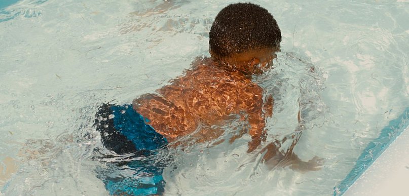 Co naprawdę dają zajęcia z nauki pływania? Więcej niż myślisz – sprawdź, zanim zap