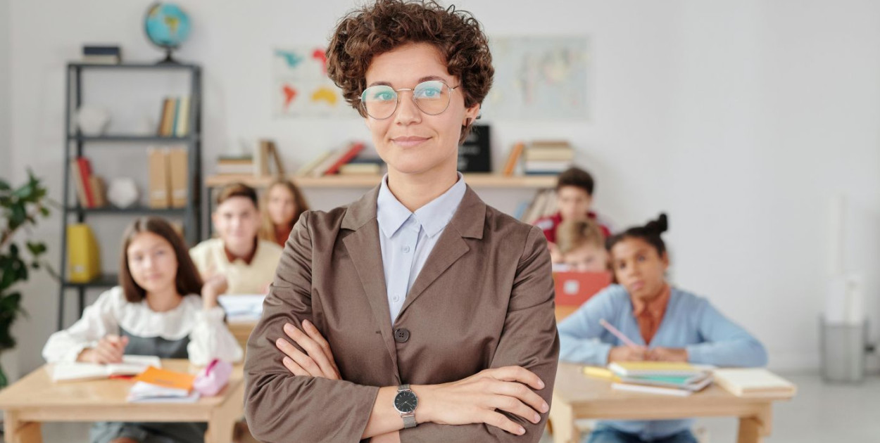 Faktoring dla małych firm – skuteczne wsparcie płynności finansowej